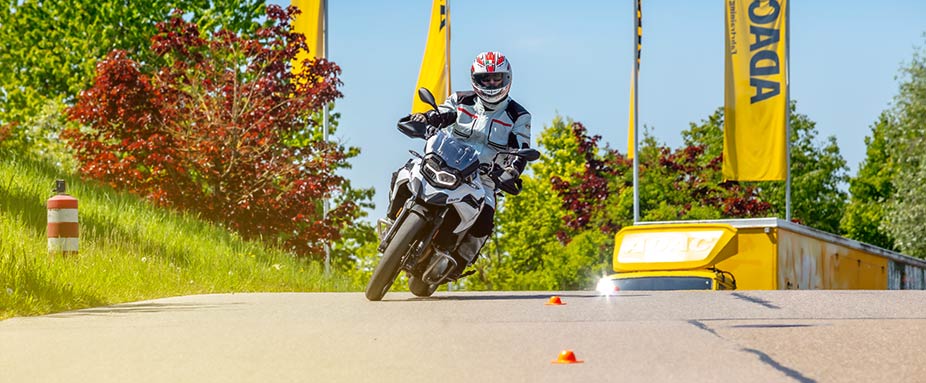 Motorrad bei Fahrsicherheitstraining in Augsburg