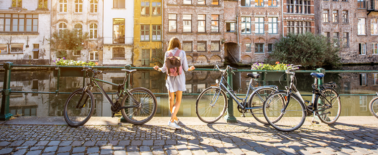 Einfach mal raus: Die neue Freizeit- und Reisebroschüre enthält tolle Tipps für Ausflüge vor der Haustüre.