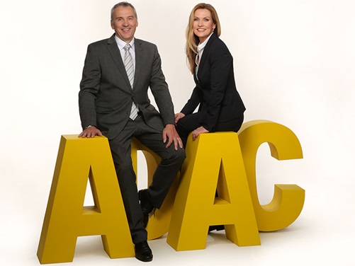 Die Geschäftsführung des ADAC Nordrhein Wolfgang Jakobs und Jacqueline Grünewald