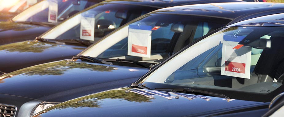 Gebrauchtwagen Reihe Schilder Preise