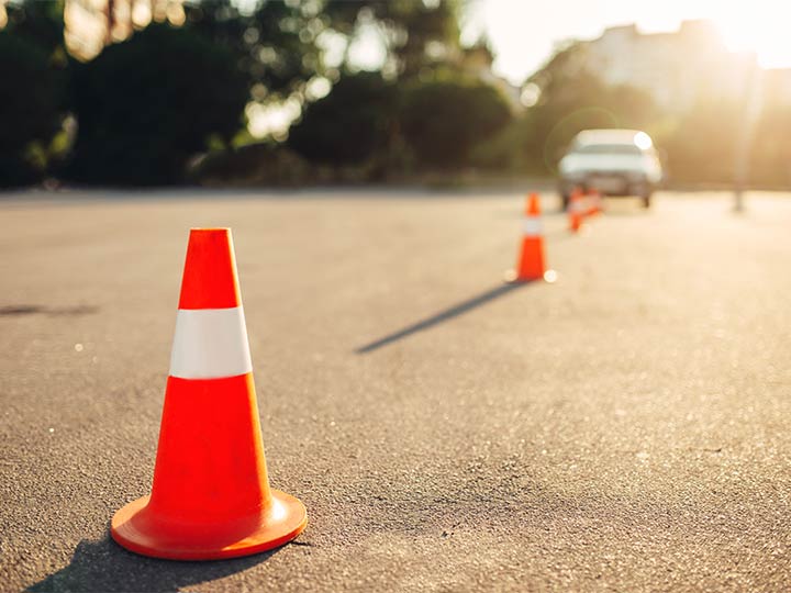 Auto bei Führerscheinprüfung