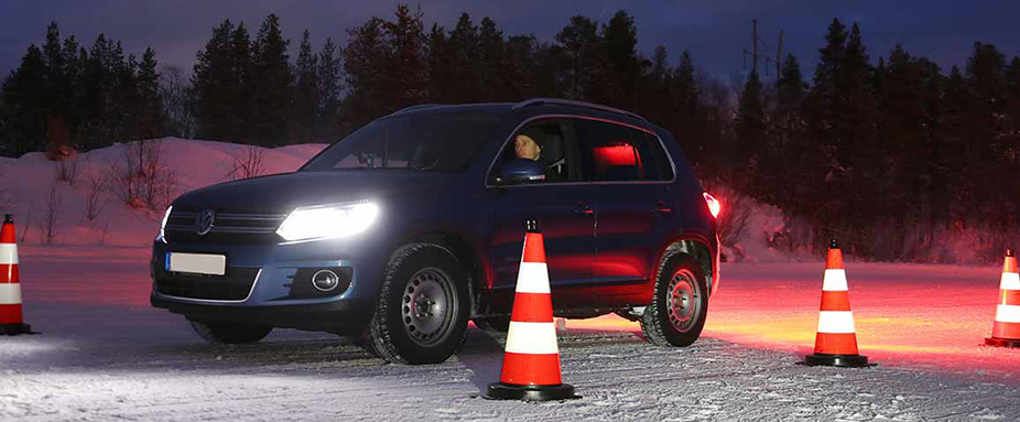 ADAC Winterreifentest 2017, Winterreifen, Schnee, Glätte, Rutschgefahr, Verschneit, Winter, Auto, Kälte, Eis, Winterreifentest, ADAC