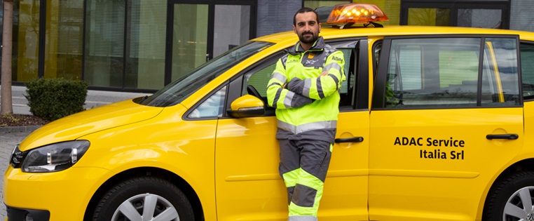 Der Gelbe Engel Alessandro Miluzzi arbeitet als einziger ADAC Straßenwachtfahrer im Ausland.