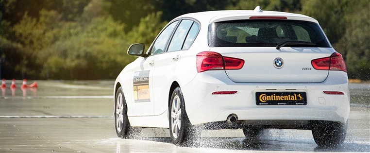 Gutschein Fur Ein Adac Fahrsicherheitstraining Online Kaufen