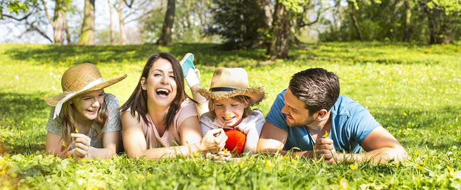 Versicherung, Frühling, Familie, Reiseversicherung, Unfallversicherung, 2018