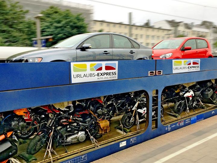 Urlaubsexpress, Auto auf Autozug
