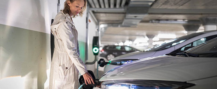 Elektroladesäule in privater Tiefgarage