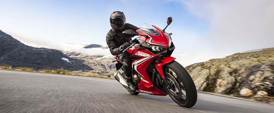 Honda CBR 500r fahrend