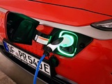 Hyundai Kona Elektro beim Laden