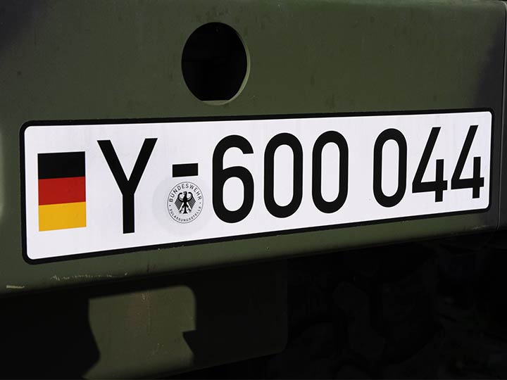 Xy Die Kennzeichen Von Bundeswehr Und Nato Adac
