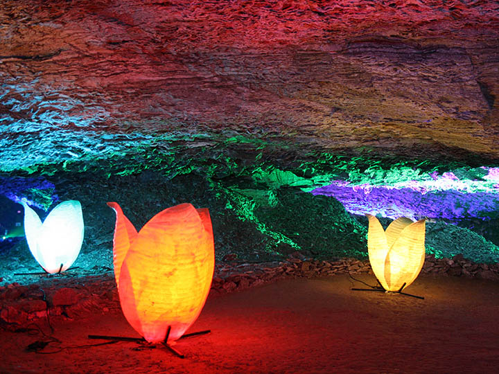Lichtinstallation in der Barbarosahöhle
