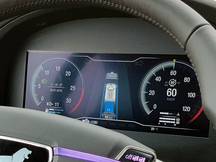 Platooning: Kommen Lkw bald ohne Fahrer aus? | ADAC