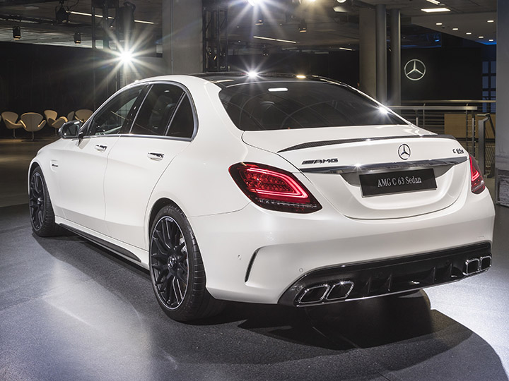 Audi Rs5 Und Mercedes C63 Amg Motor Preis Vergleich Adac