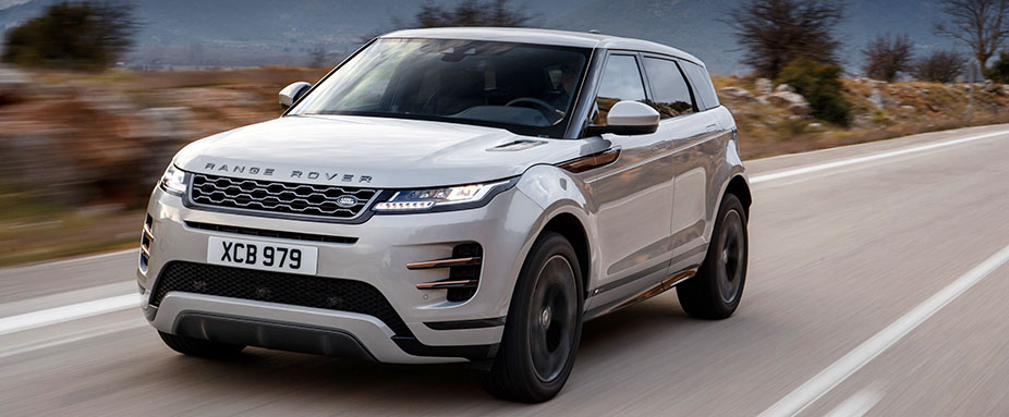Range Rover Evoque schräg von vorne und fahrend