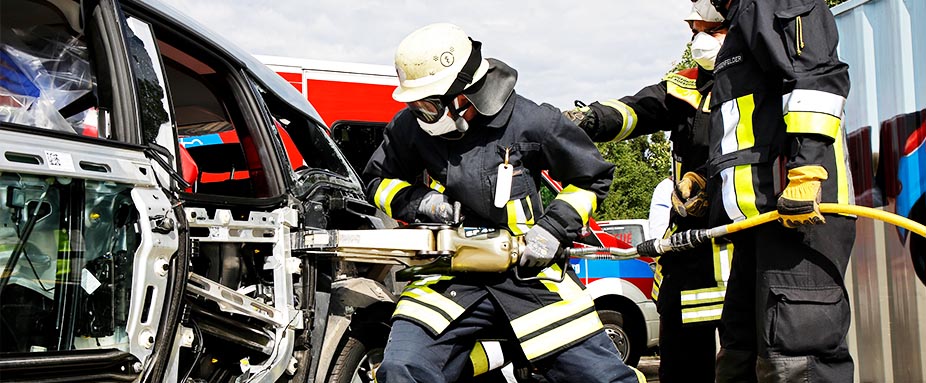 Rettungskarte Feuerwehr schneiden Rettung