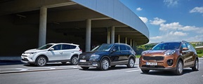 3 SUVs in Fahrt