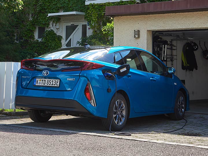Toyota Prius Plug In Hybrid Test Verbrauch Daten Adac