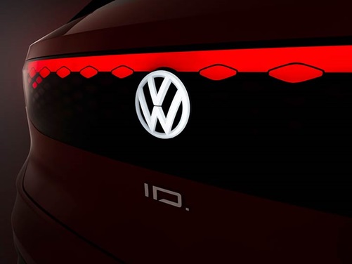 beleuchtetes VW Logo des VW ID Roomz Showcar