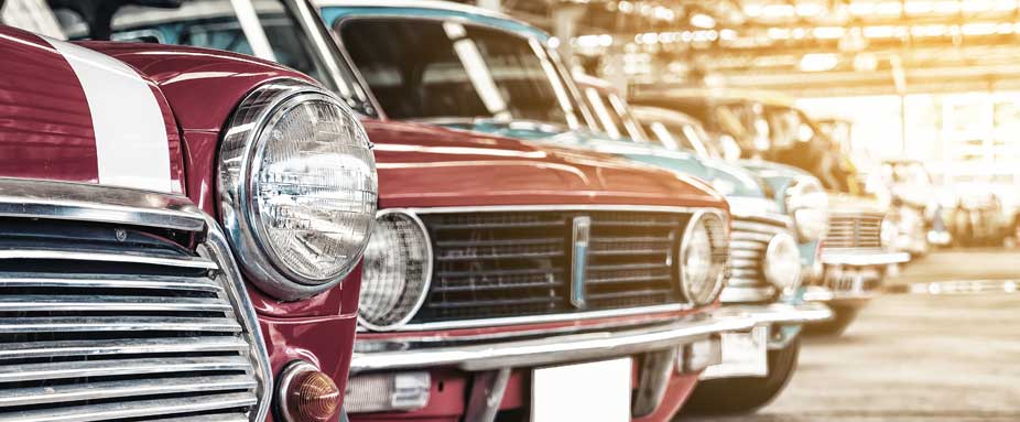 Oldtimer aufgereiht