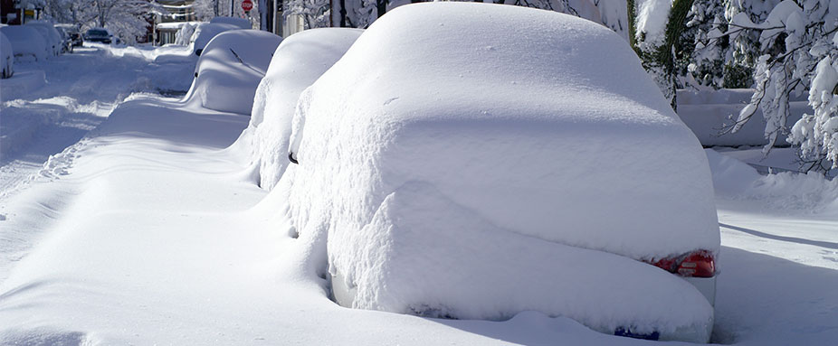 Verschneite Scheiben - kein Blindflug im Winter