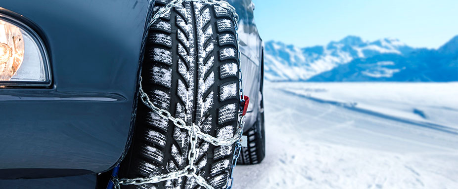 Mit Schneeketten durch den Winter - darauf sollten Autofahrer achten
