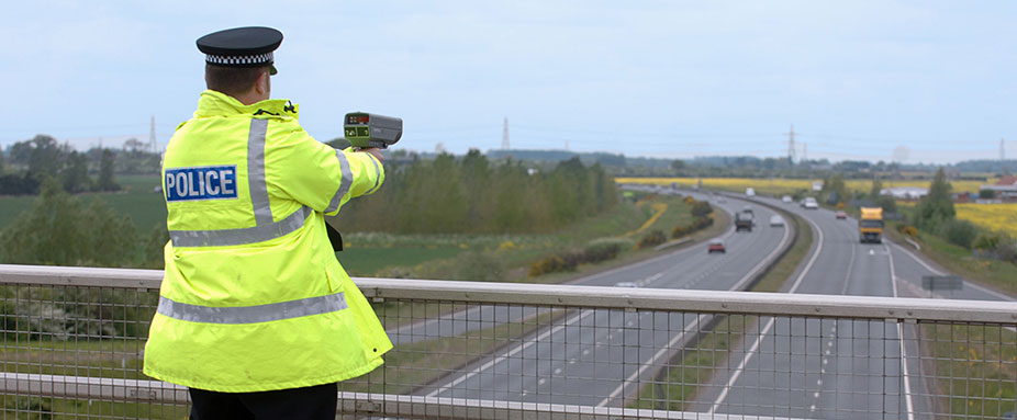 Bußgeldrechner für Verkehrsdelikte im Ausland