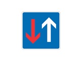 Verkehrszeichen: Vorang vor Gegenverkehr
