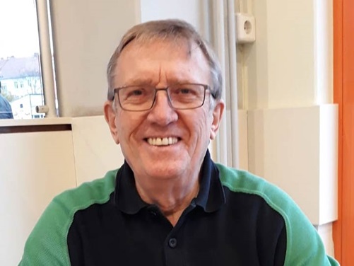 Portrait Peter Viogt Gelber Engel historisch