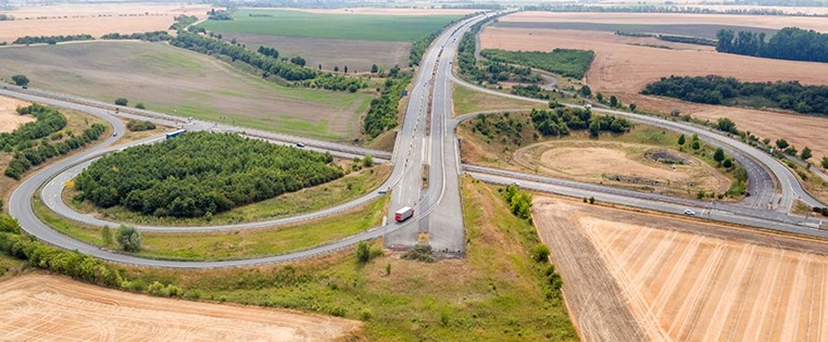 Liftaufnahme der A143 bei Halle die nun weiter ausgebaut wird