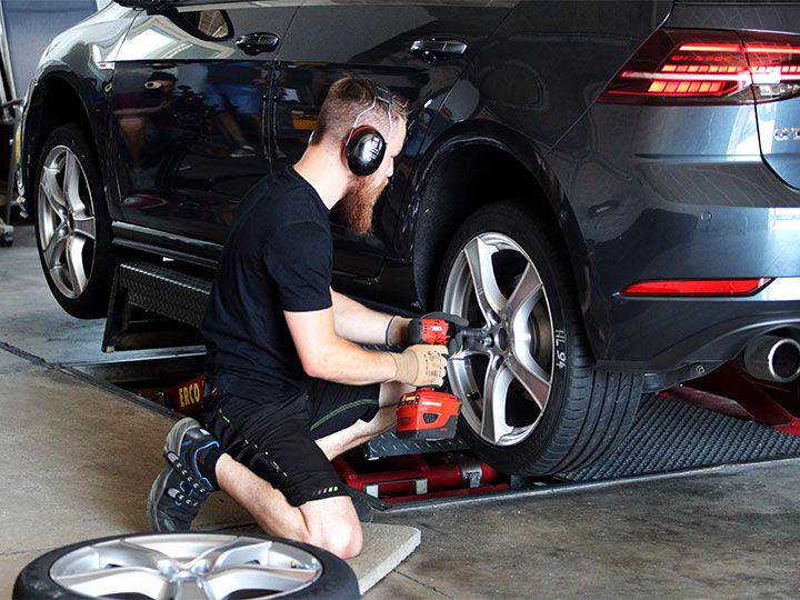 225 40 R18 Sommerreifen Im Test 2020 Adac