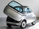 Microlino 2.0 stehend