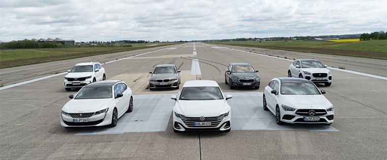 7 Mittelklasse Plug-In-Hybride werden auf Konnektivität getestet