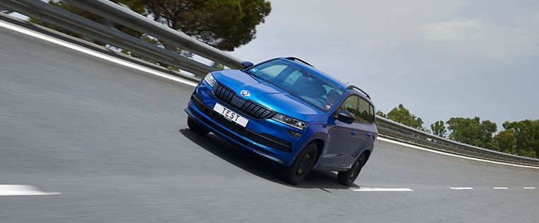 Auto beim ADAC Sommerreifentest