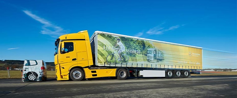 Test Lkw Notbremsassistenten I Adac