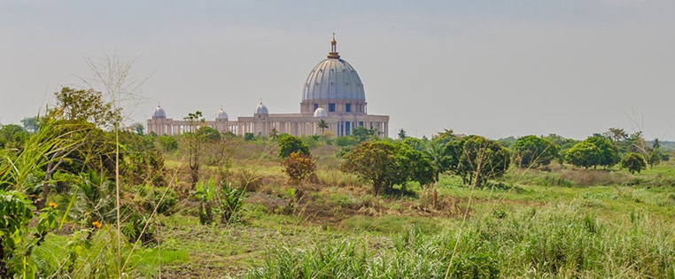 Basilika Notre-Dame-de-la-Paix in Yamoussoukro im Staat Elfenbeinküste