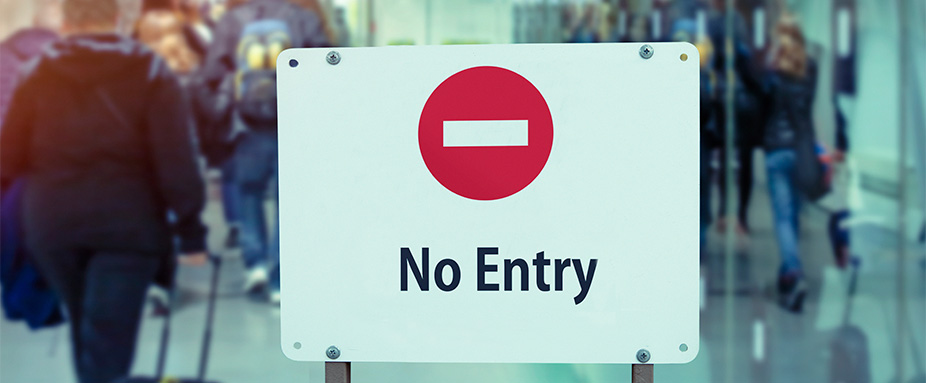 No Entry Hinweisschild an einem Flughafen