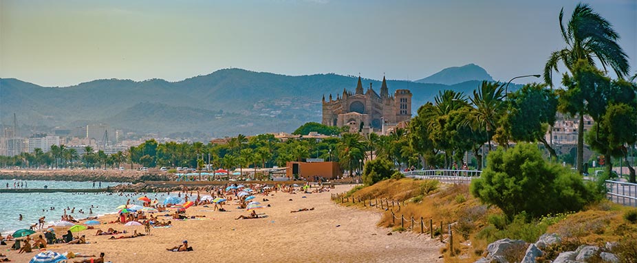 Strand auf Mallorca © iStock.com/CJ Romas