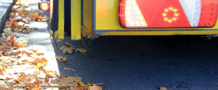 ADAC Truckservice Rutschgefahr im Herbst