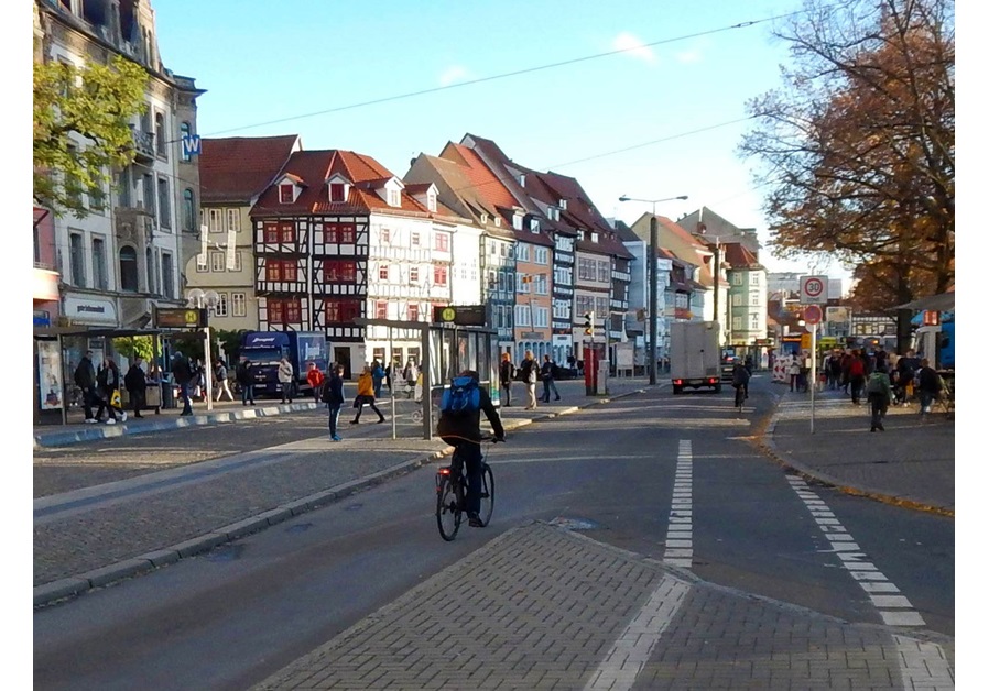 Radwegbreiten: Erfurt