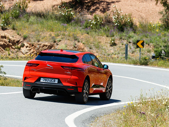 Jaguar I Pace Test Crash Daten Videos Adac